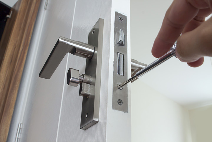 Our local locksmiths are able to repair and install door locks for properties in Shacklewell and the local area.